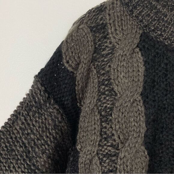 NWT Peter England Men’s Black Gray Loose Knit Sweater Funk Artsy Geometric Large - Picture 8 of 11